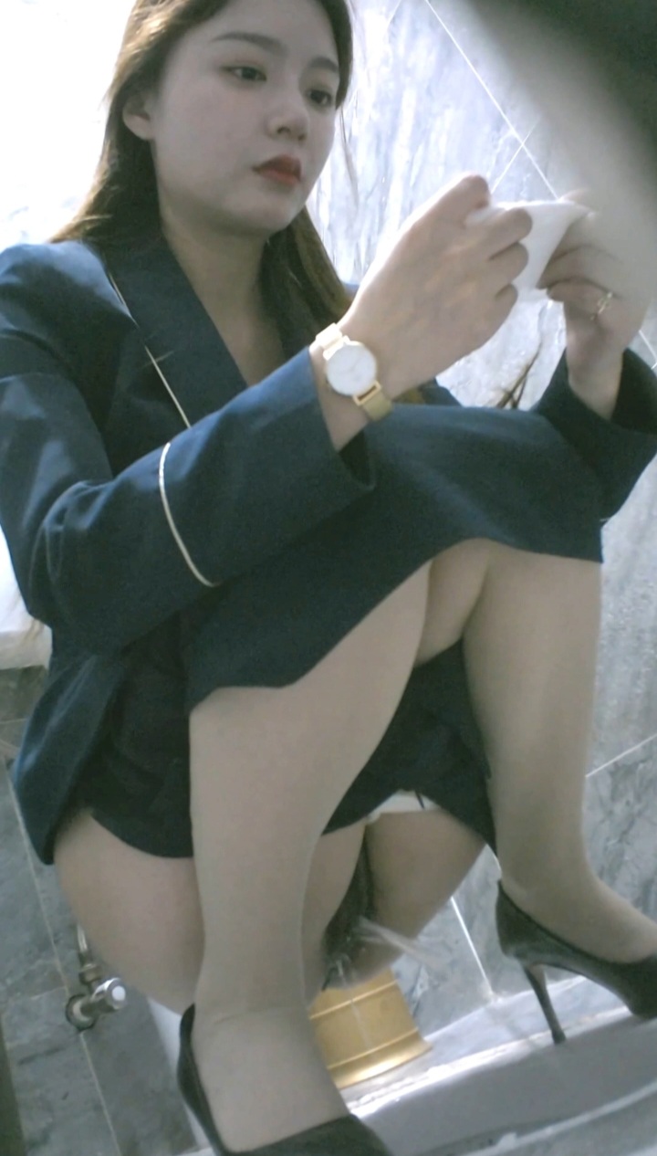 323046-dda249bbf075.jpg