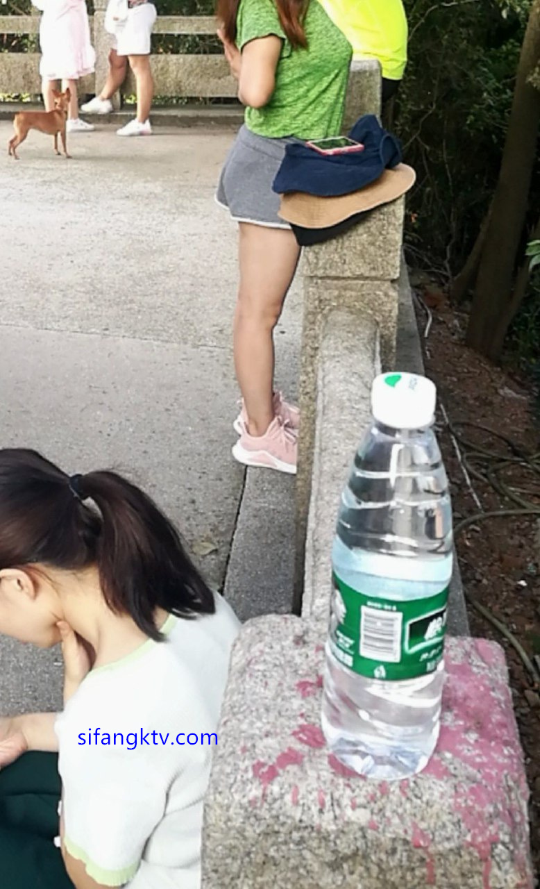 704413-a2c22271bc6d.jpg