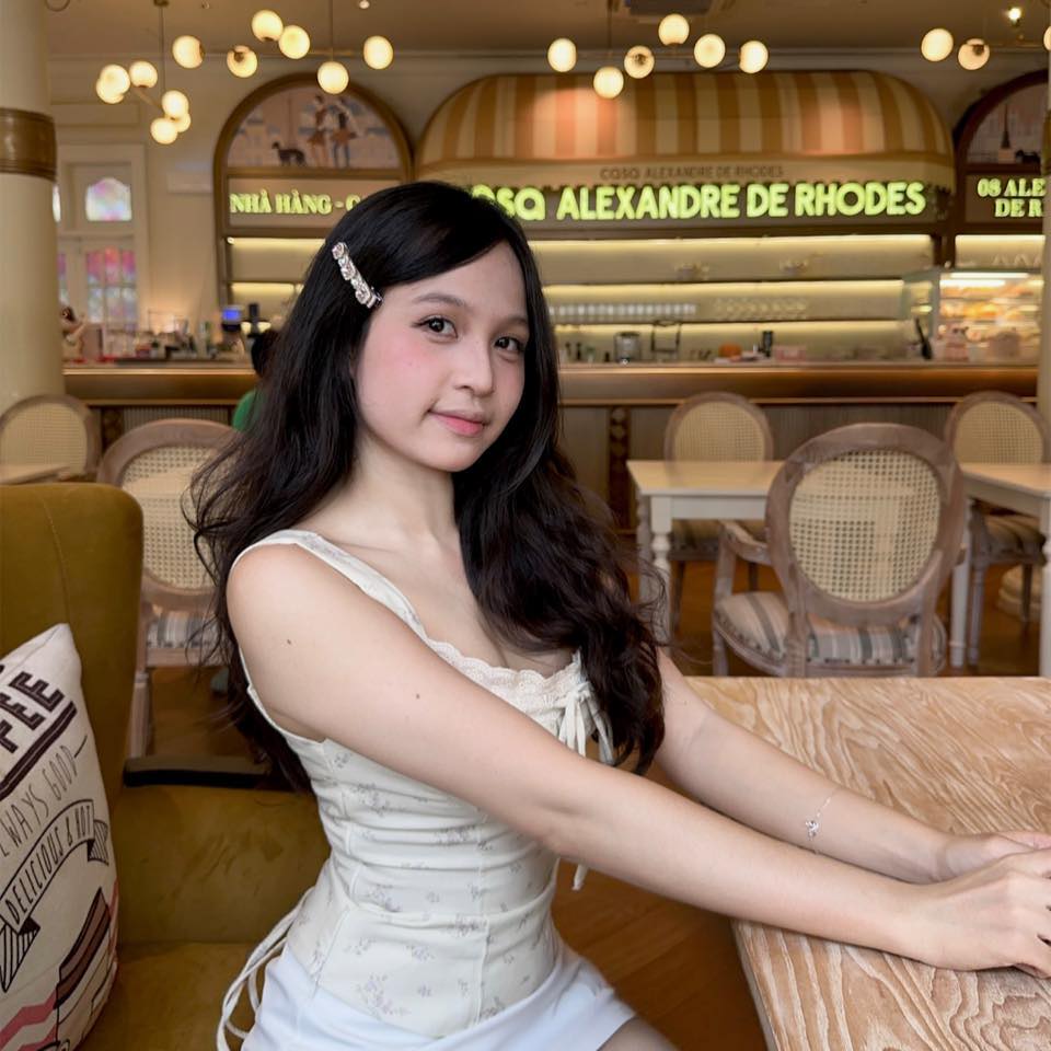 725561-7f14ab36c474.jpg