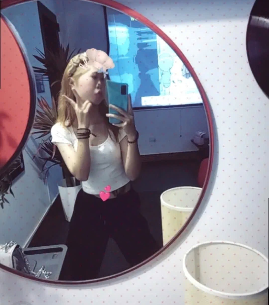 766752-de4ba8c9bd3f.jpeg