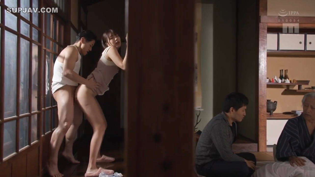 825196-75ae8fe0bcda.png